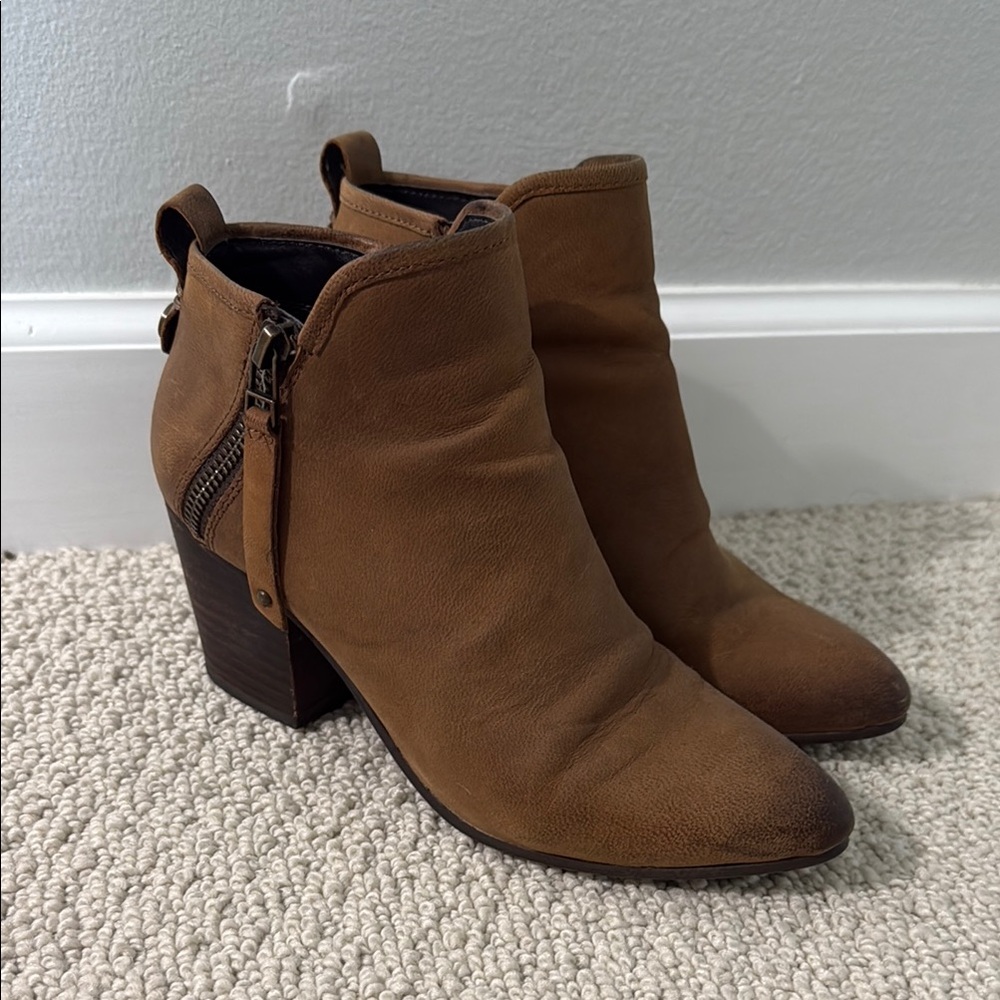 Steve Madden Brown Ankle Booties with Block Heel and Side Zipper